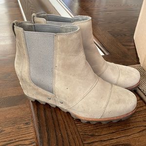 Sorel wedges size 12
